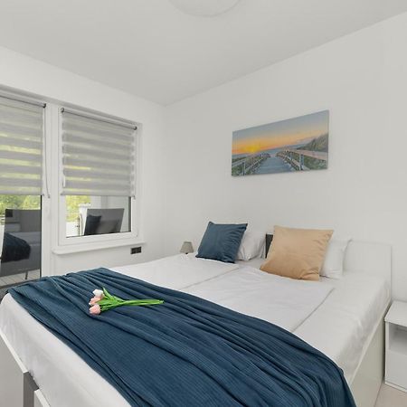 Family Apartments Herberta With Terrace And Parking By Rent Like Home Świnoujście Екстериор снимка