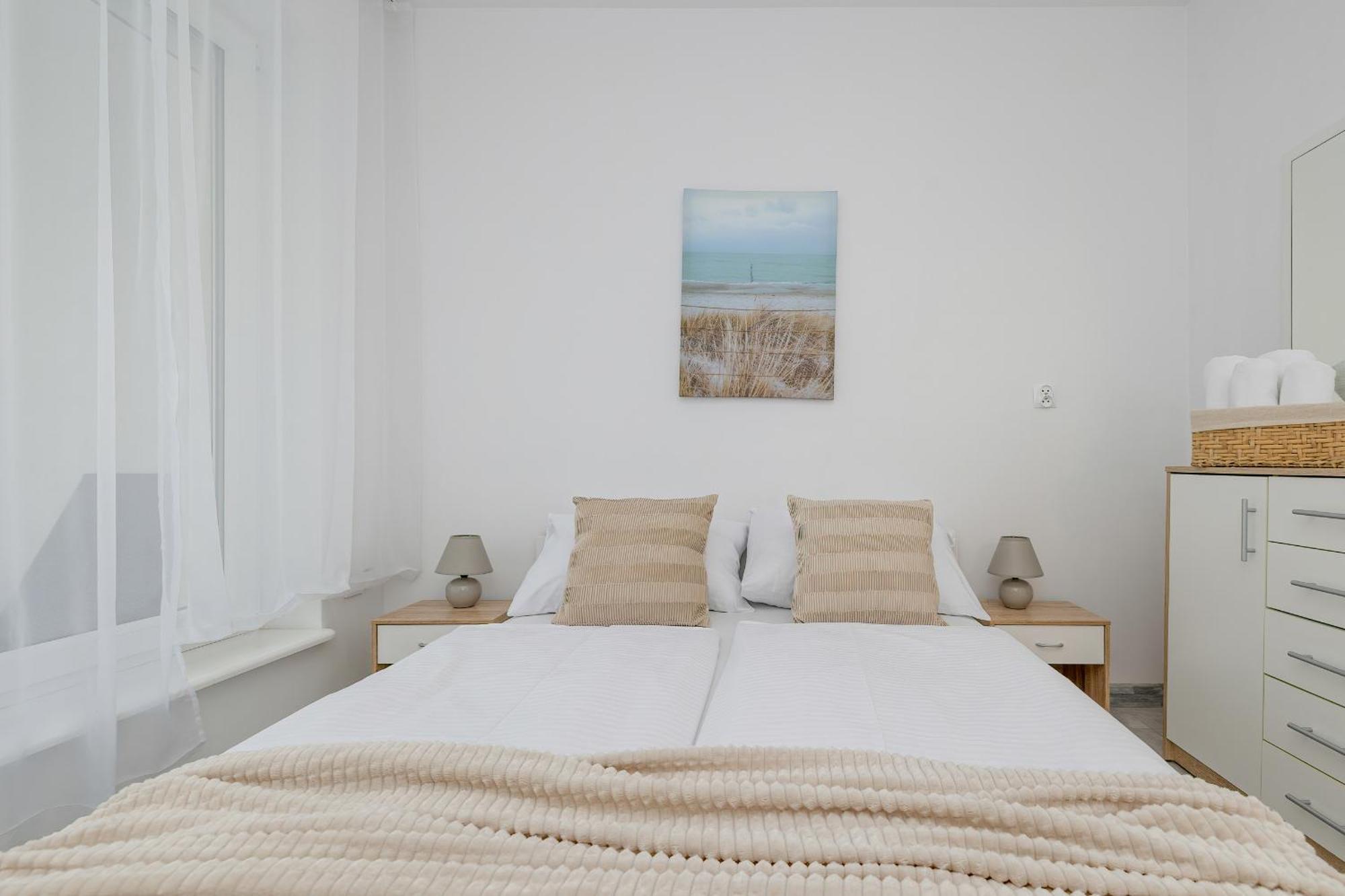 Family Apartments Herberta With Terrace And Parking By Rent Like Home Świnoujście Екстериор снимка