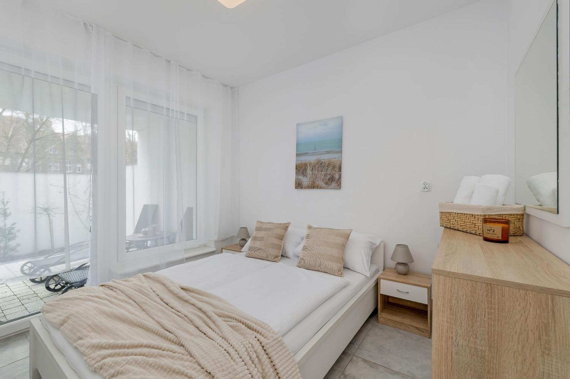 Family Apartments Herberta With Terrace And Parking By Rent Like Home Świnoujście Екстериор снимка
